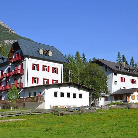Hotel Croda Rossa Carbonin Exteriör bild