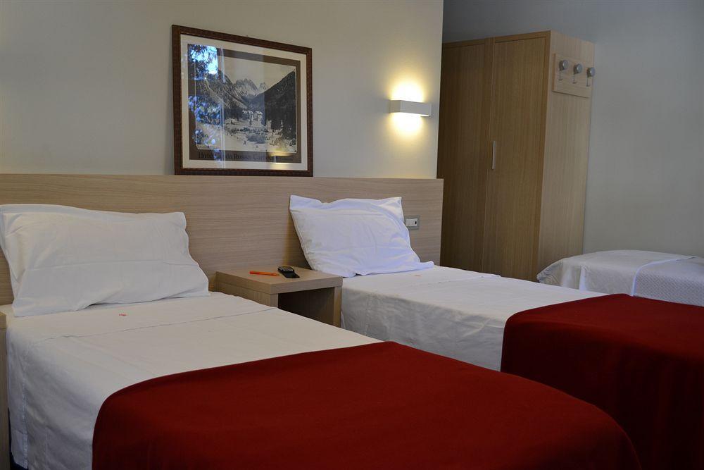 Hotel Croda Rossa Carbonin Exteriör bild