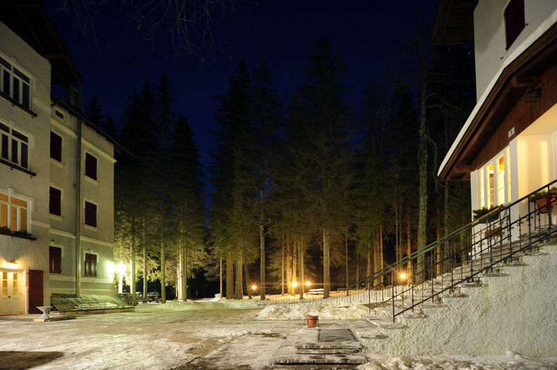Hotel Croda Rossa Carbonin Exteriör bild