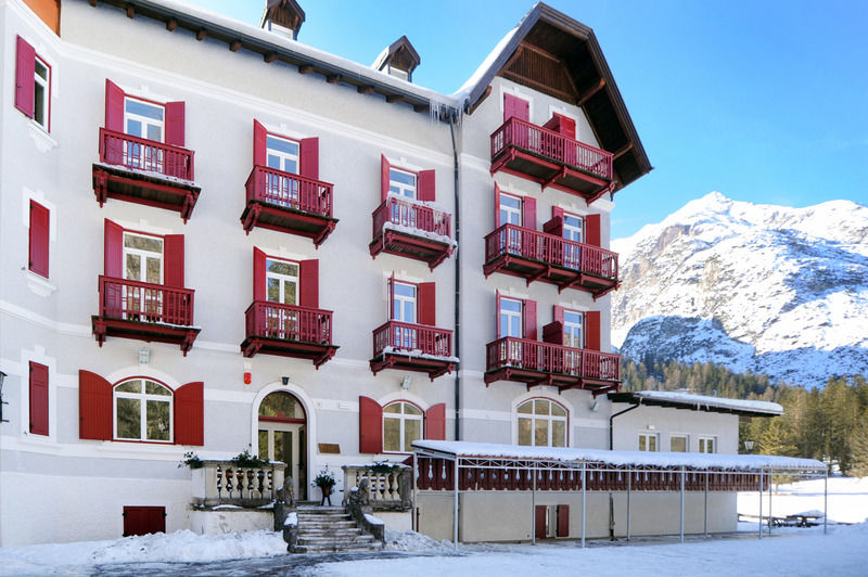 Hotel Croda Rossa Carbonin Exteriör bild