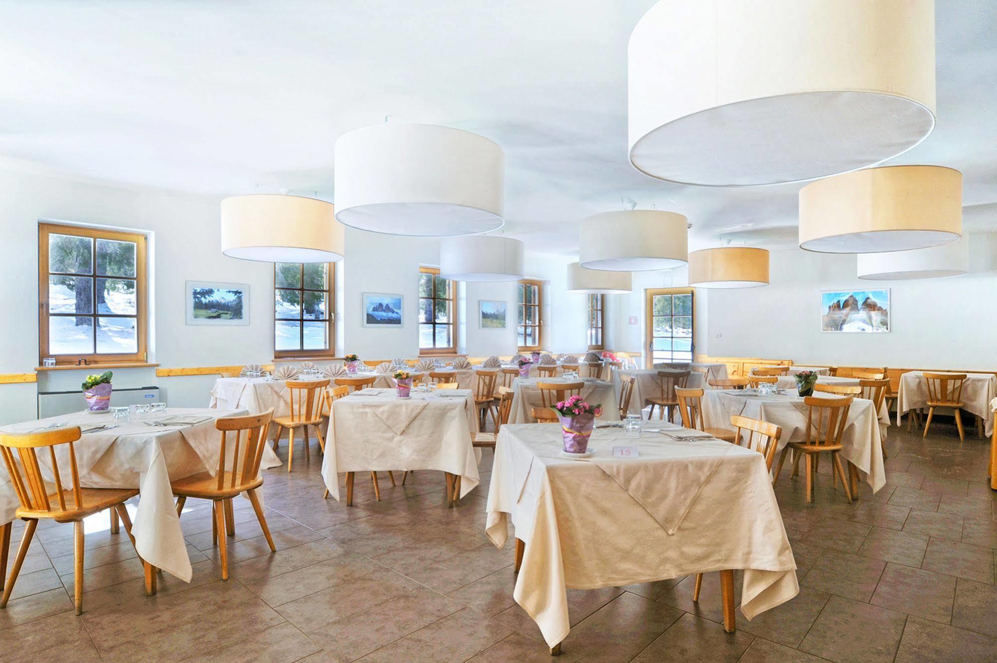 Hotel Croda Rossa Carbonin Exteriör bild