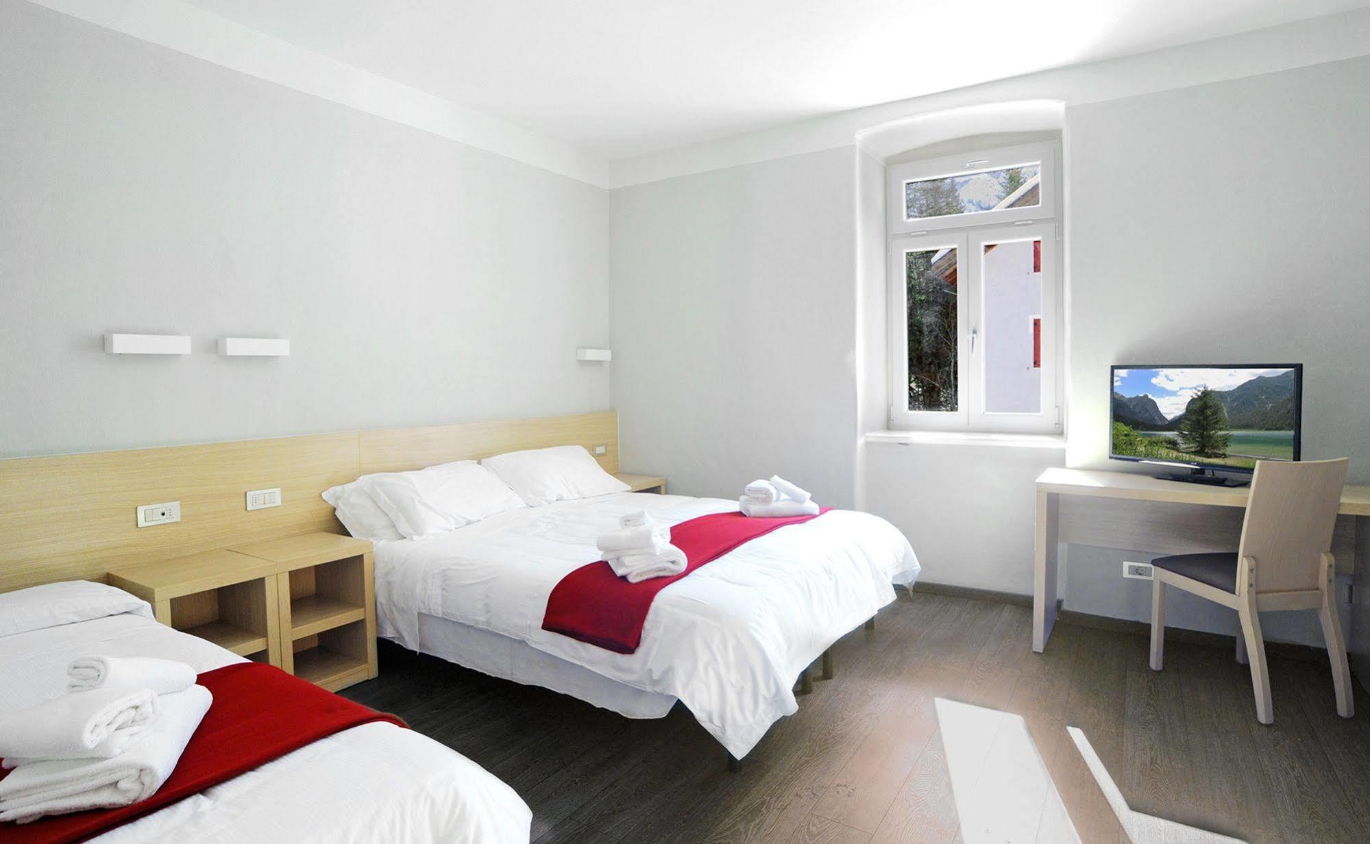 Hotel Croda Rossa Carbonin Exteriör bild
