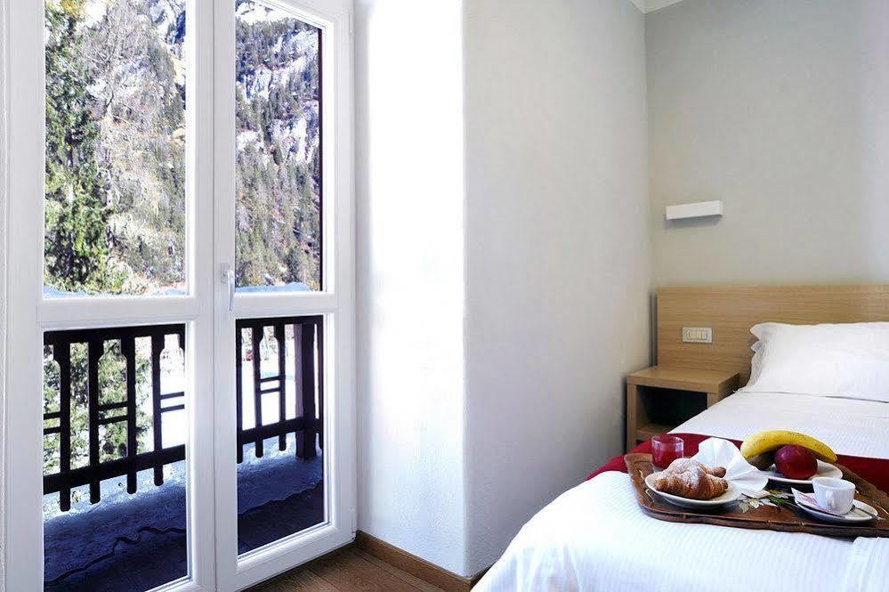 Hotel Croda Rossa Carbonin Exteriör bild